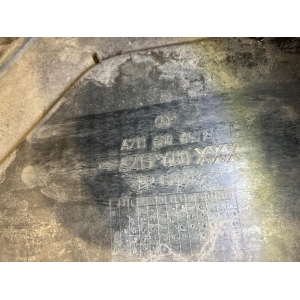 MERCEDES-BENZ W213 KOMBI PŁYTA OSŁONA PODWOZIA PRAWA A2136806407