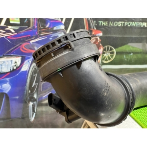 BMW F20 F21 F22 F30 F31 F32 F33 F36 PRZEWÓD WĄŻ RURA INTERCOOLERA 7597592
