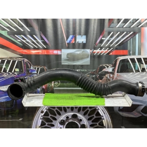 BMW F20 F21 F22 F30 F31 F32 F33 F36 PRZEWÓD WĄŻ RURA INTERCOOLERA 7597592