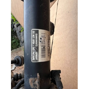 BMW E81 E82 E87 ZAWIESZENIE ZWROTNICA WAHACZ AMORTYZATOR PRZÓD PRAWY