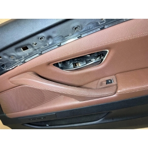 BMW 5 F10 F11 BOCZEK PRZEDNI PRAWY TAPICERKA DRZWI PRZÓD EU WYSYŁKA GRATIS