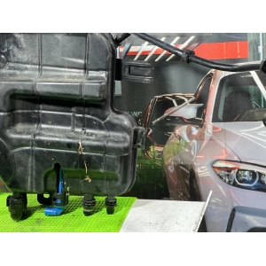 BMW F01 F02 F06 F07 F10 F11 F12 ZBIORNIK ZBIORNICZEK WYRÓWNAWCZY 8610819